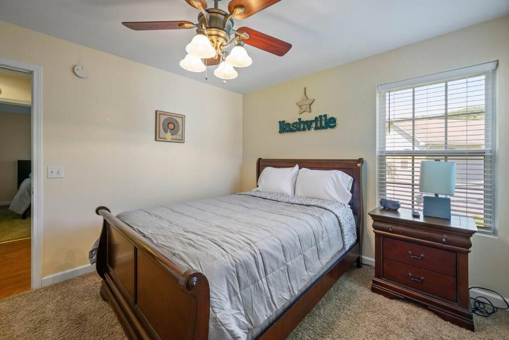Ferienhaus Tennessee Time Out - Entire Hot Tub, Creek, No Steep Roads *